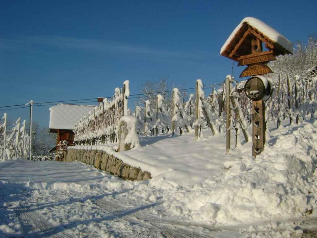 Holiday Home In Otocec - Kranjska Esterno foto